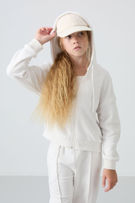 Chándal de sudadera con capucha y pantalón - Image 3