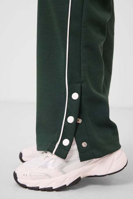 Conjunto de chándal con detalle de botones y pierna ancha - Image 5