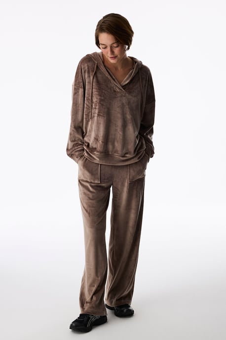 Pantalón de chándal de terciopelo suave con bolsillos delanteros - Image 1