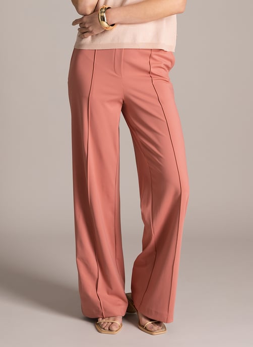 YYNaleya Essential - Image 1