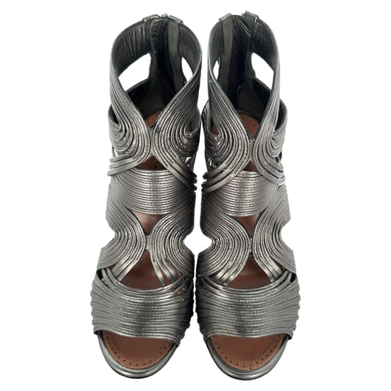 Alaïa Cage Wave stilettos de piel plateada - Image 3