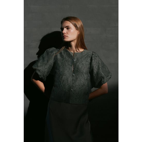 Neo Noir Aisa blusa de brocado 1669 155 verde oscuro - Image 3