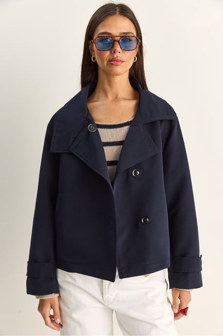Gabardina corta con cuello mao - Image 3
