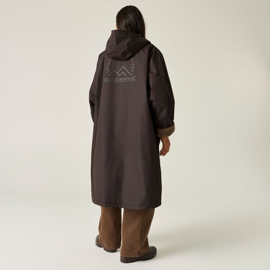 Regatta Outdoor Active unisex bata impermeable para cambiarse - Chocolate oscuro/Moca - Image 2