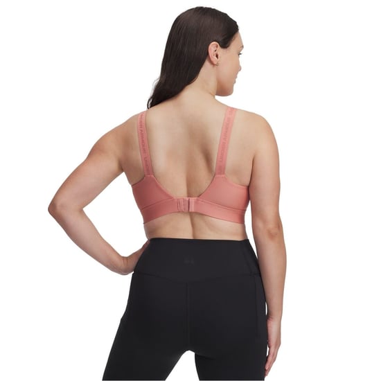 Sujetador deportivo de alto impacto con escote en V Under Armour Infinity para mujer en rosa - Image 3