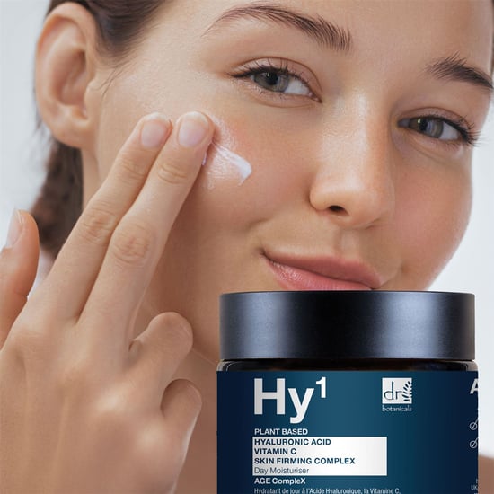 Dr. Botanicals Crema hidratante de día antiedad con ácido hialurónico al 1%, vitamina C al 1% y 60 ml. - Image 3