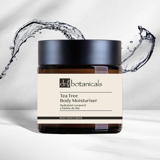 Dr. Botanicals Set que incluye exfoliante facial de árbol de té, crema hidratante antiedad de día y de noche y crema hidratante corporal. - Image 2