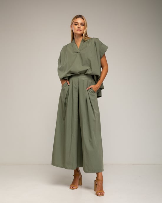 Top oversize de manga corta con pliegues - Image 4