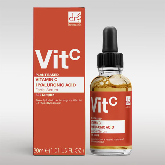 Dr. Botanicals Sérum facial antiedad con vitamina C y ácido hialurónico 30 ml + Sérum contorno de ojos con ácido hialurónico 15 ml - Image 4