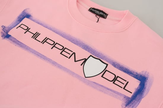 Sudadera rosa con cuello redondo - Image 6