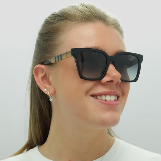 Gafas de sol Burberry Be4335 39298G Negro Gris Degradado - Image 5