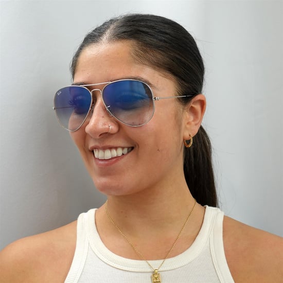 Gafas de sol Ray-Ban Aviator para hombre en azul claro con gradiente plateado - Image 5