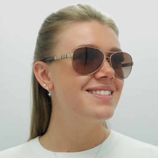 Gafas de sol aviador para mujer Burberry en dorado marrón con degradado marrón - Image 5