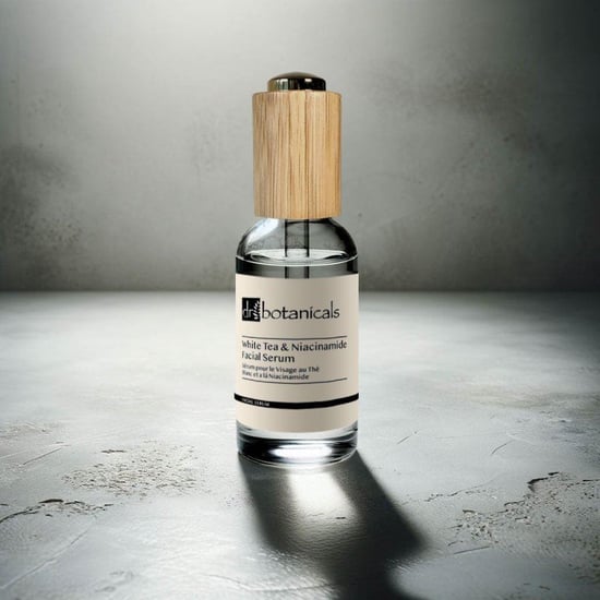 Dr. Botanicals Sérum facial antiedad de té blanco y niacinamida 30 ml - Image 2