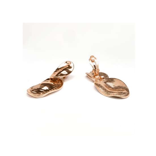 Pendientes Luxenter Zinlay acabados en oro amarillo 18k - Image 4