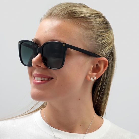 Gafas de sol cuadradas Gucci para mujer en negro y gris degradado - Image 4