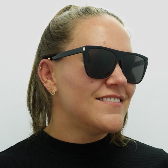 Gafas de sol cuadradas Saint Laurent para mujer en negro y gris ahumado - Image 6