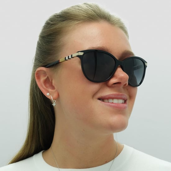 Gafas de sol Burberry Be4216 30018G Negras con detalles dorados Gris degradado - Image 4
