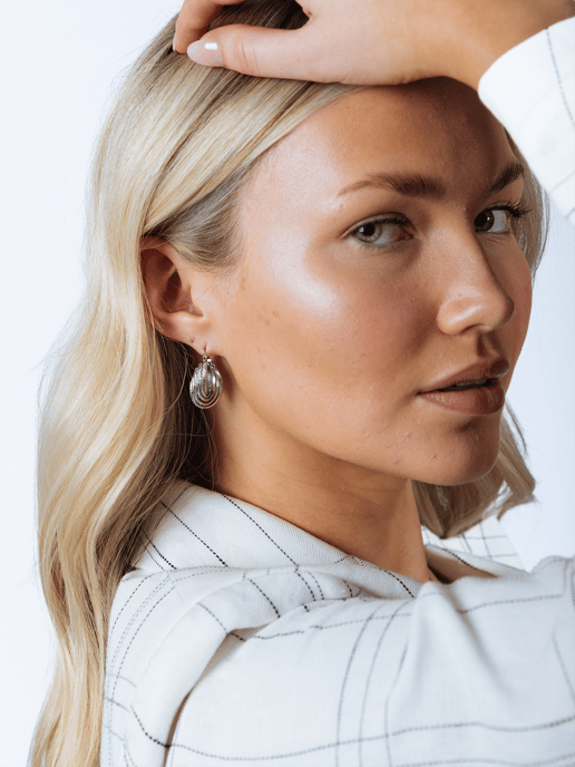Twisted Ribbed Hoops in Silver - Image 1