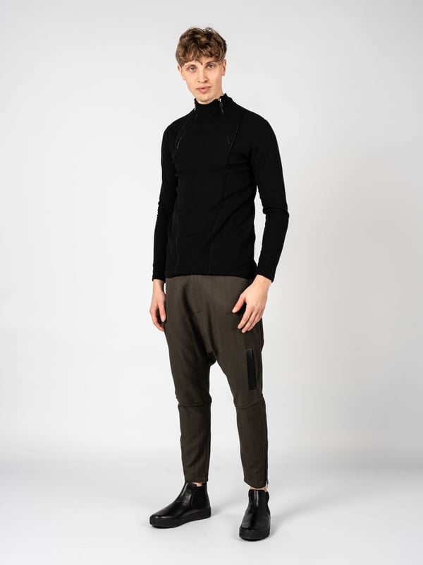 Jersey hombre inside store