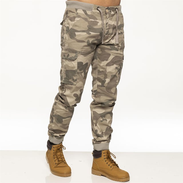 Pantalones jogger hotsell militar