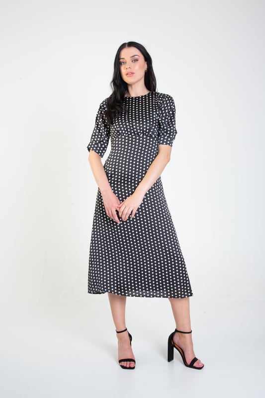 Vestido best sale midi lunares
