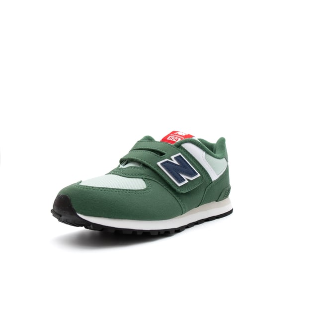 Zapatillas con una best sale n al lado