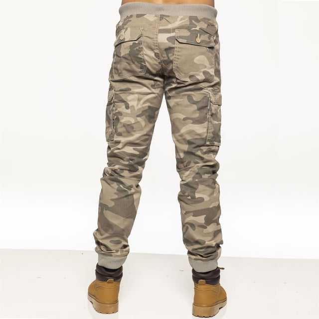Pantalones estilo store militar hombre