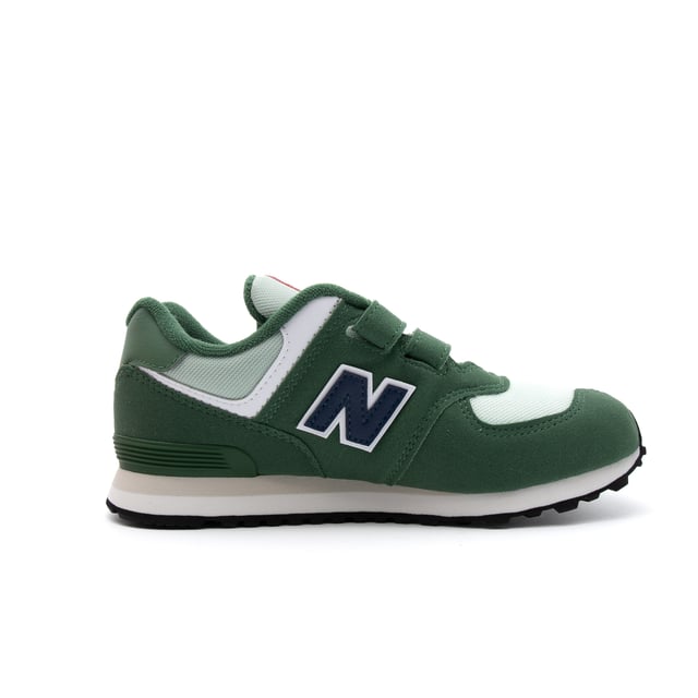 Zapatillas con una n al lado sales