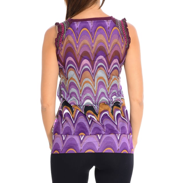 Blusa sin manga cuello redondo deals